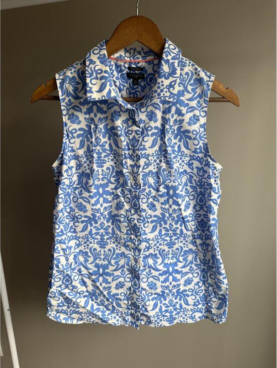 Tops - Talbots cotton blend collared button down tank top